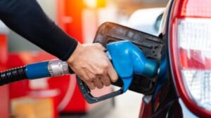 ESTACIONES DE SERVICIO EN CRISIS POR COSTOS, IMPUESTOS Y CAÍDA DEL CONSUMO