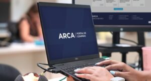 A SUBA DE PRECIOS DE LOS COMBUSTIBLES COMPLICA EL ACCESO DE LOS ESTACIONEROS A INCENTIVOS IMPOSITIVOS